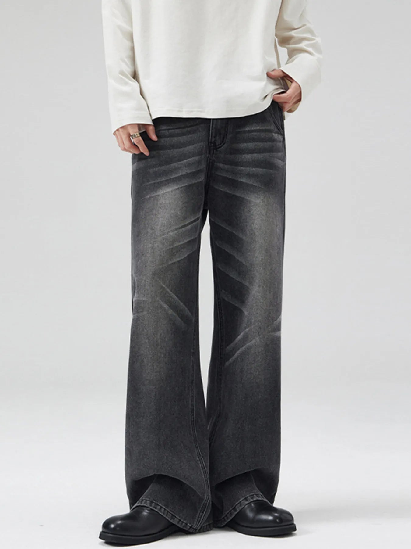 Men's Vintage Wash Wide Leg Jeans