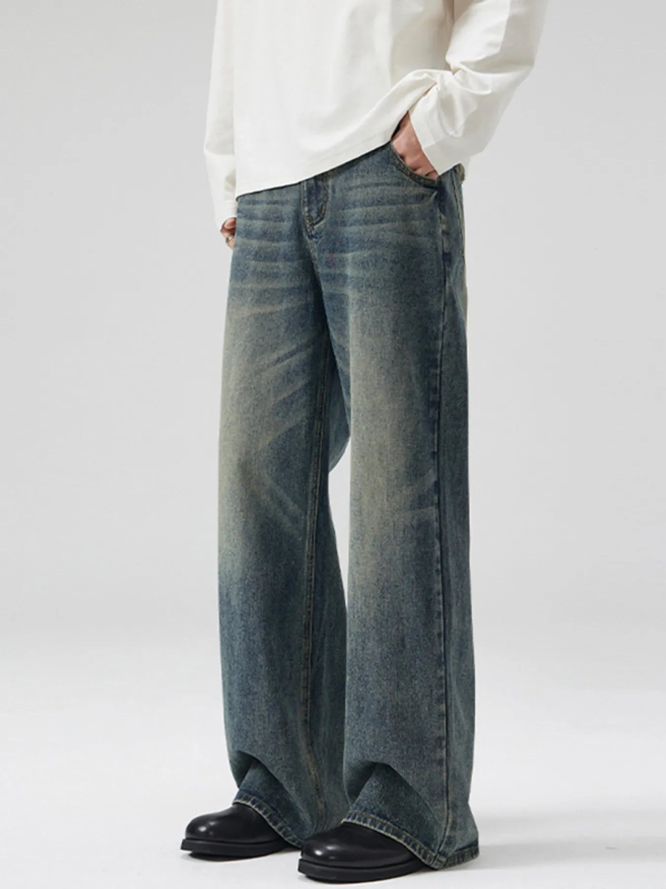 Men's Vintage Wash Wide Leg Jeans