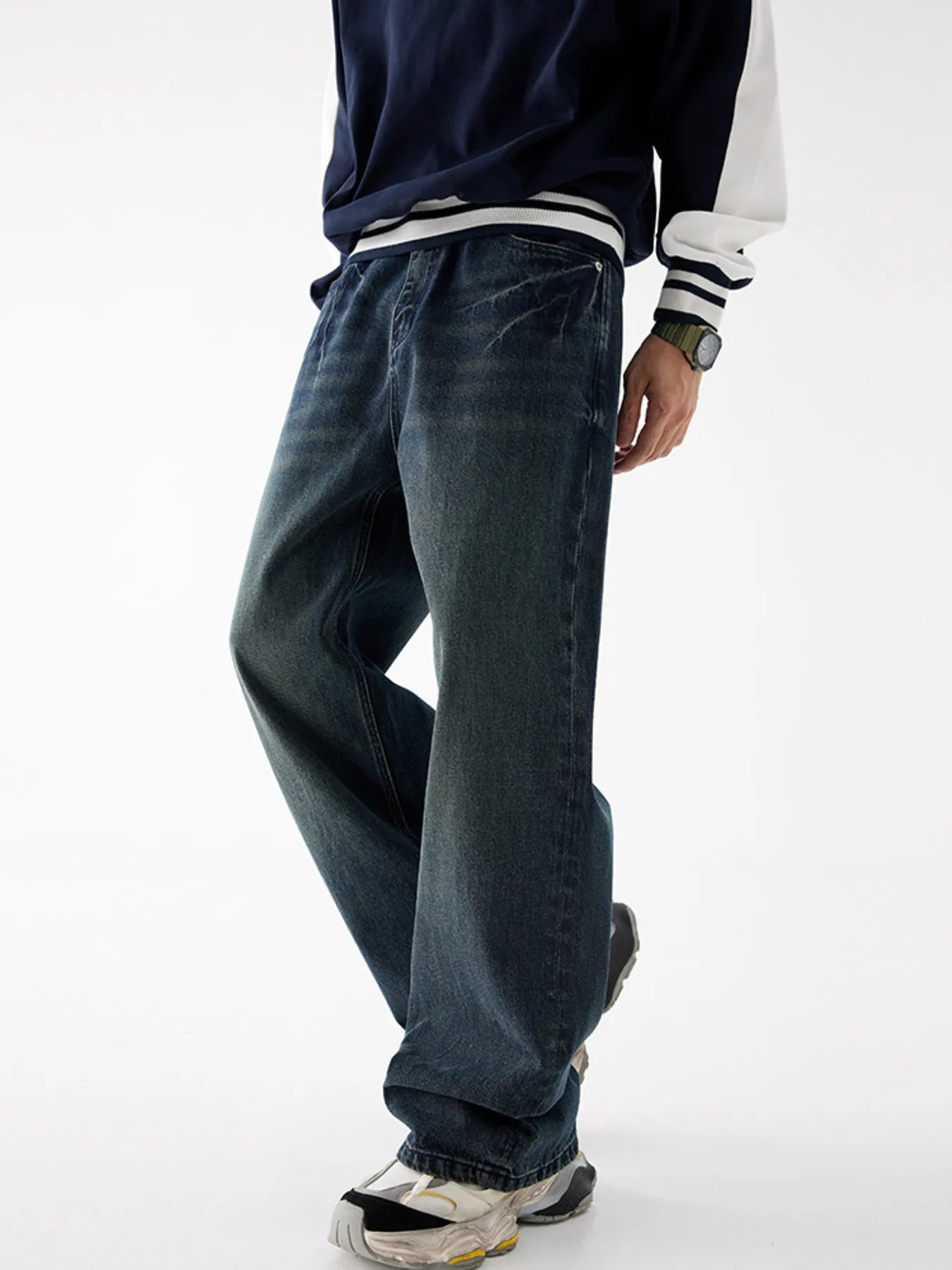 Men's Relaxed Fit Washed Jeans