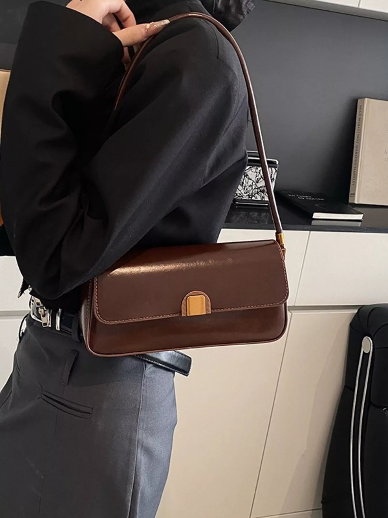 Retro Style Leather Shoulder Bag