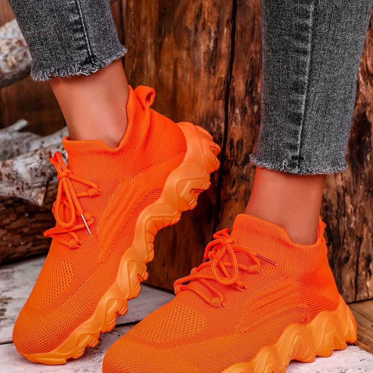 Round Toe Lace Up Athletic