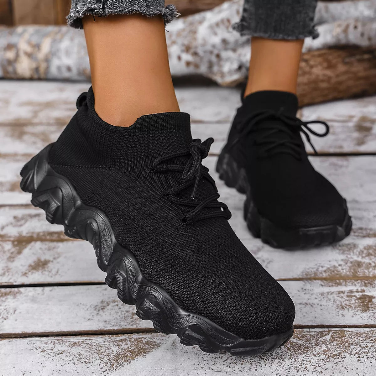 Round Toe Lace Up Athletic