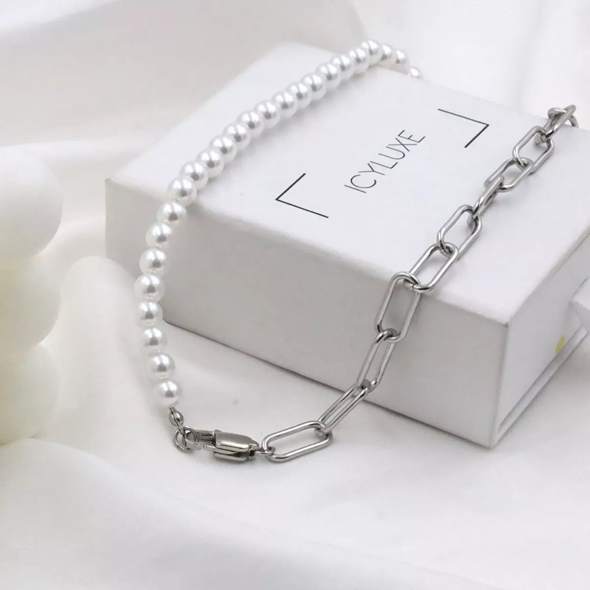 Pearl & Chain Link Necklace