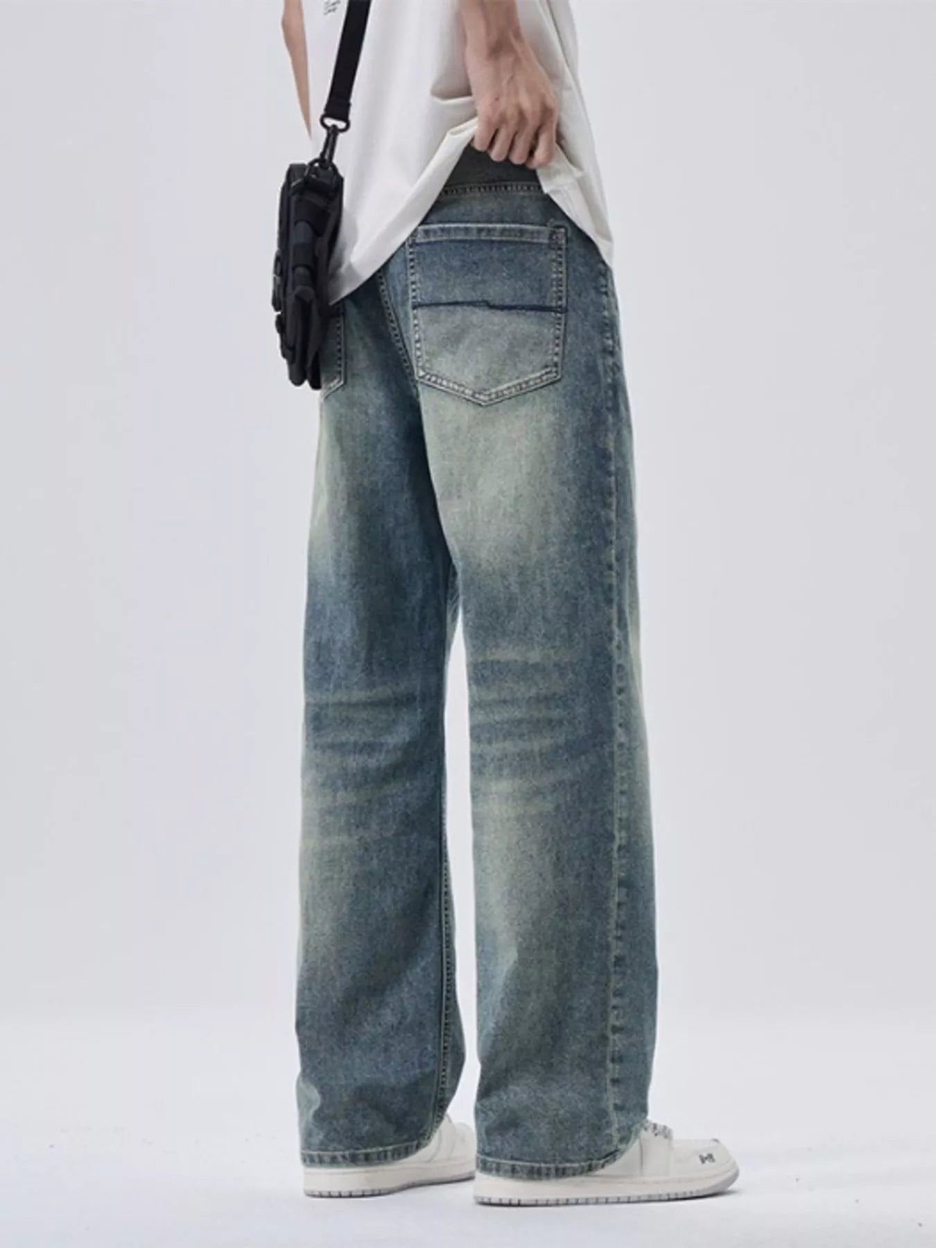 Men's Vintage Wash Wide Leg Jeans