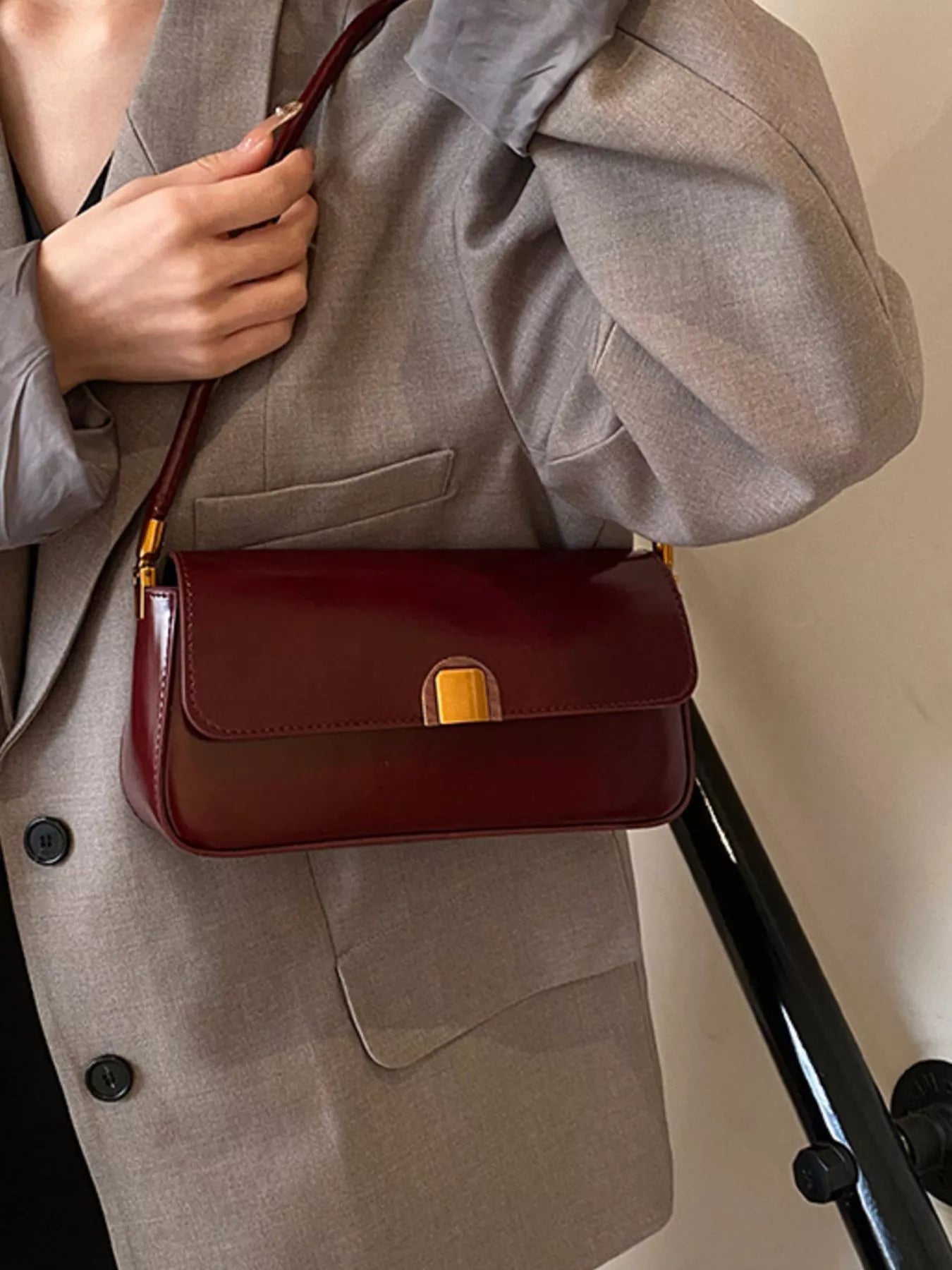 Retro Style Leather Shoulder Bag