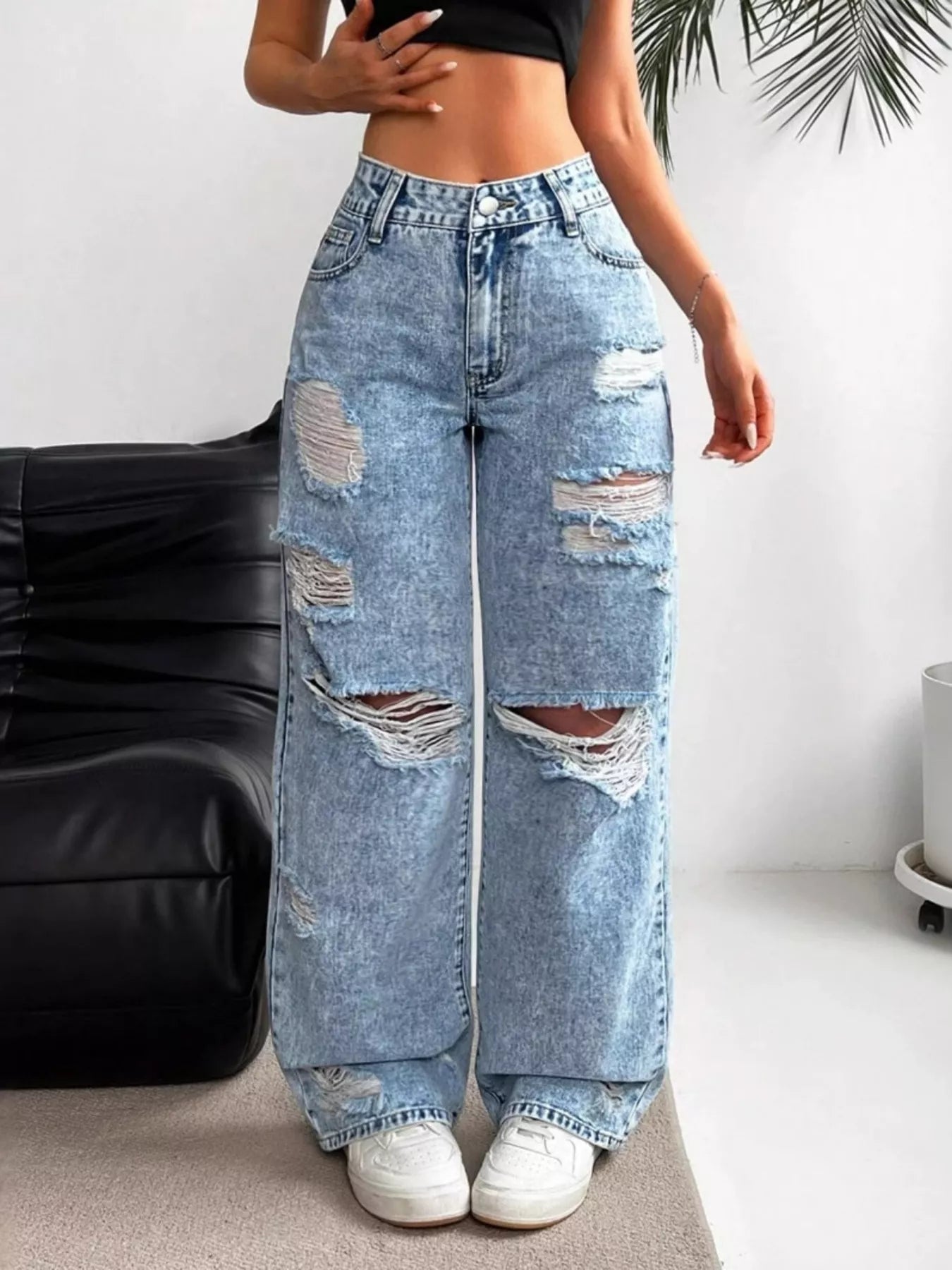 Distressed Wide Leg Jeans