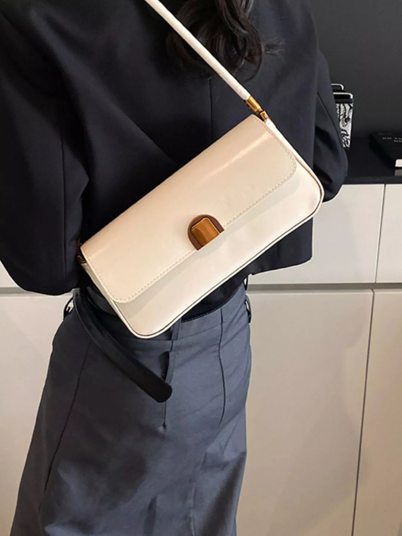 Retro Style Leather Shoulder Bag
