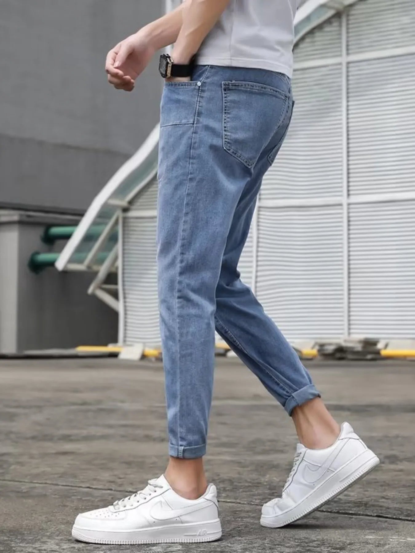 Men's Slim-Fit Wash Jeans