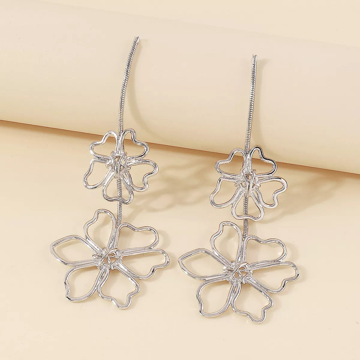 Alloy Flower Dangle Earrings