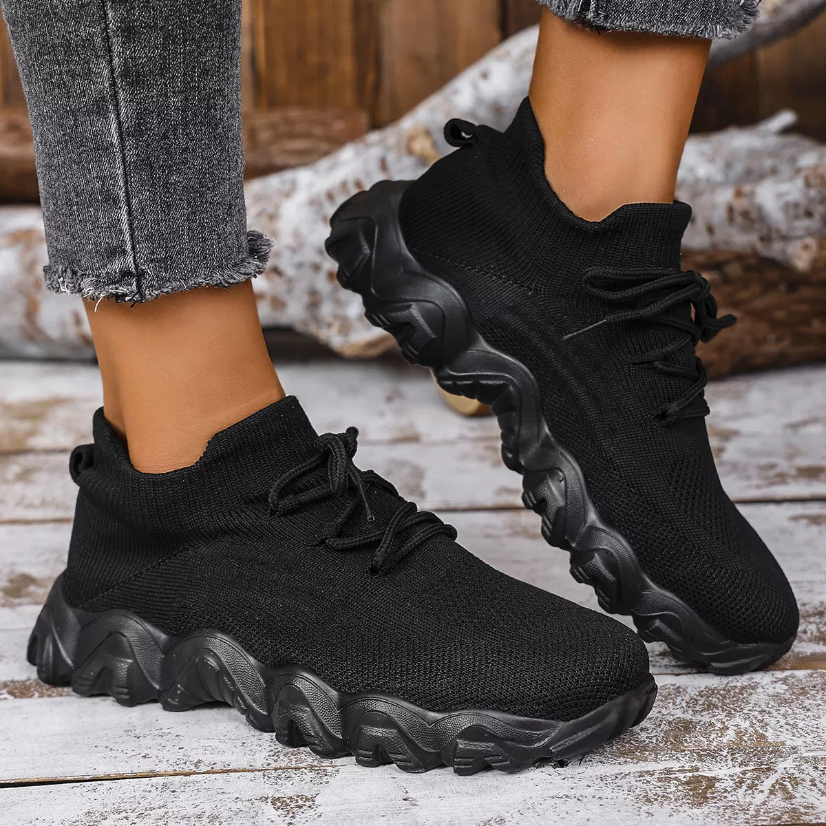 Round Toe Lace Up Athletic